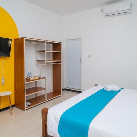 Sans Hotel Queen Batu Sumber Brantas Oda fotoğraf